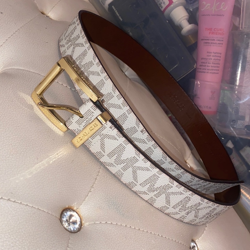 Bran new never worn mk belt